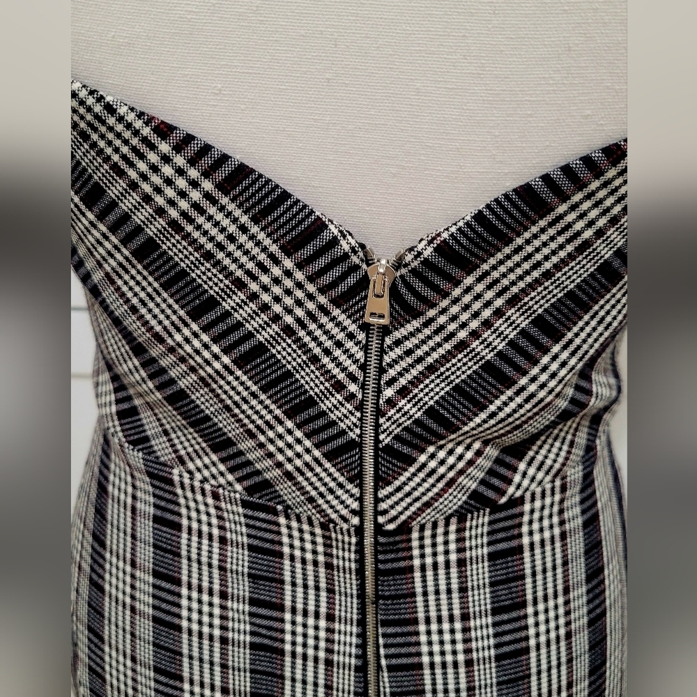 Victoria Beckham Black and White Check Midi Dress | Size 8 - Picture 3 of 7